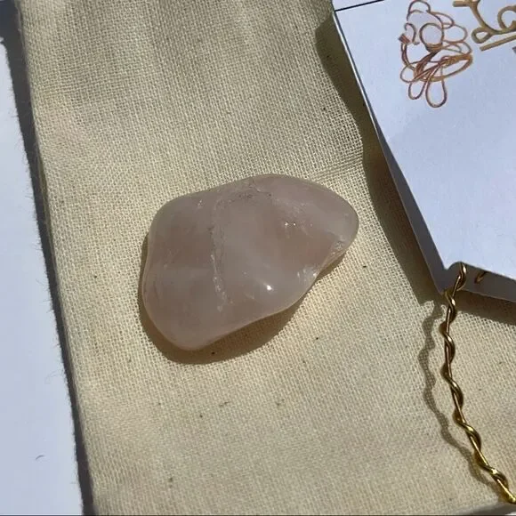 ROSE QUARTZ PALM STONE & MATCHING WIREWRAPPED GEMSTONE BRACELET SET - Picture 3 of 4